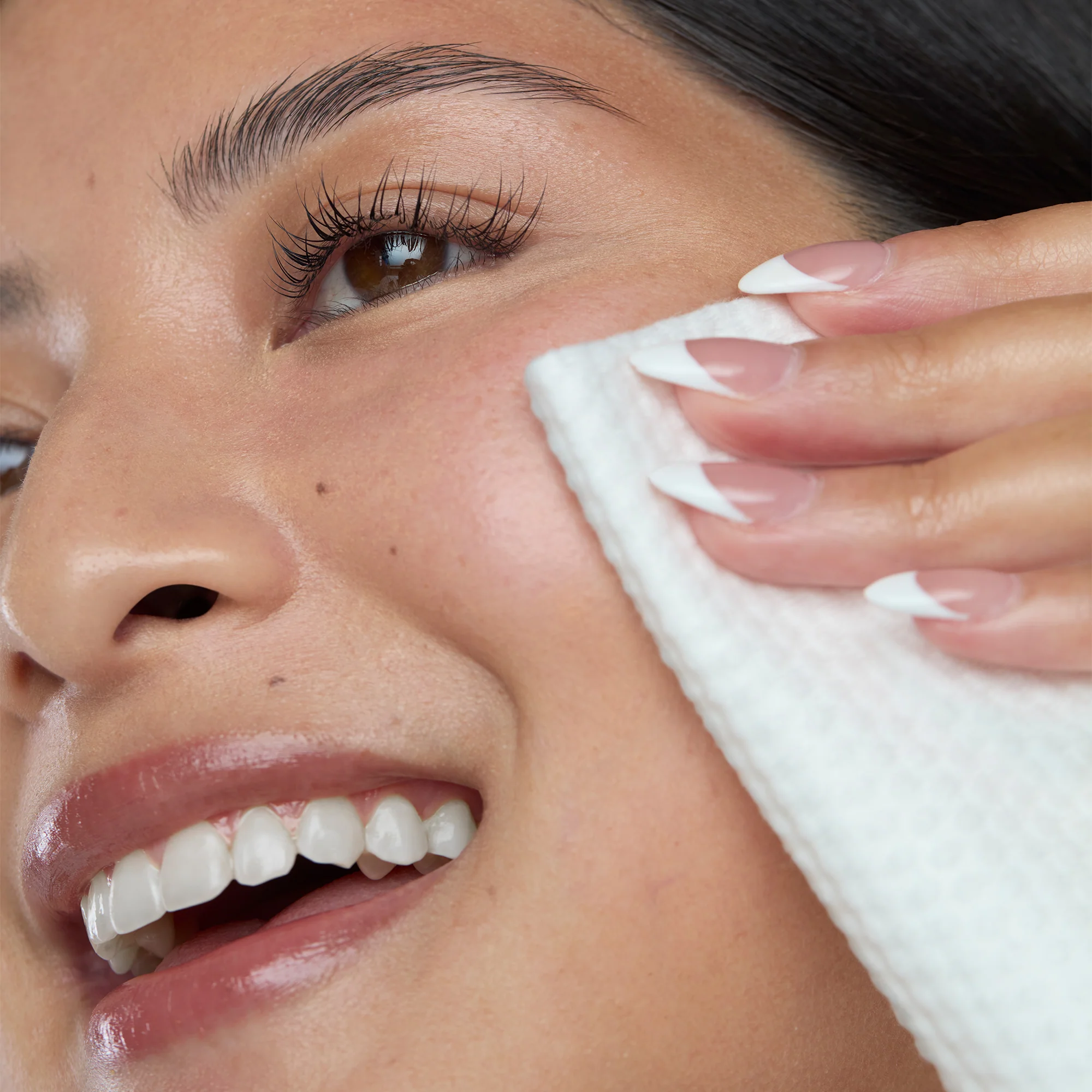 Silver Shield Face Towels - Image 3