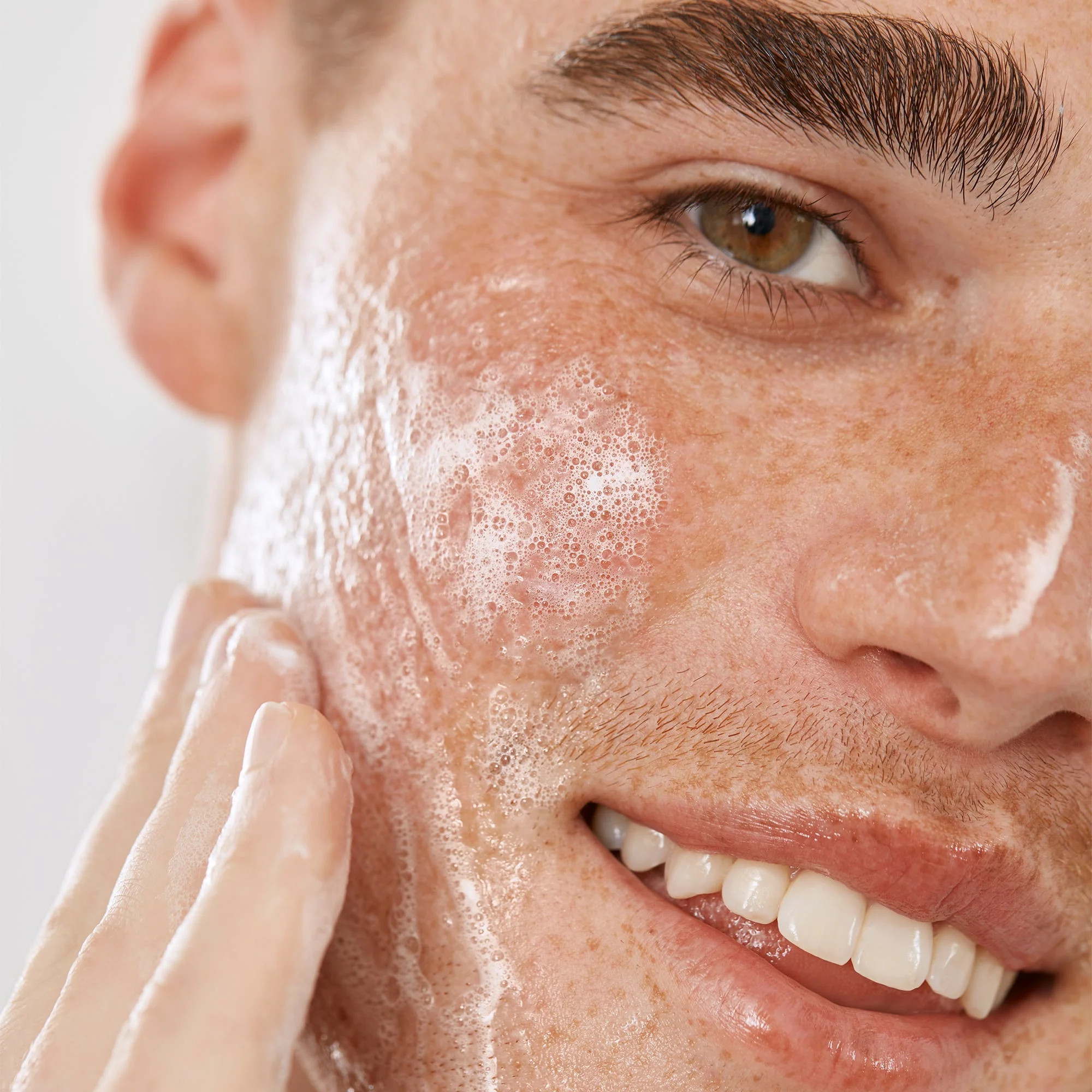 Pore Perfecting Cleanser (CAN) - Image 7